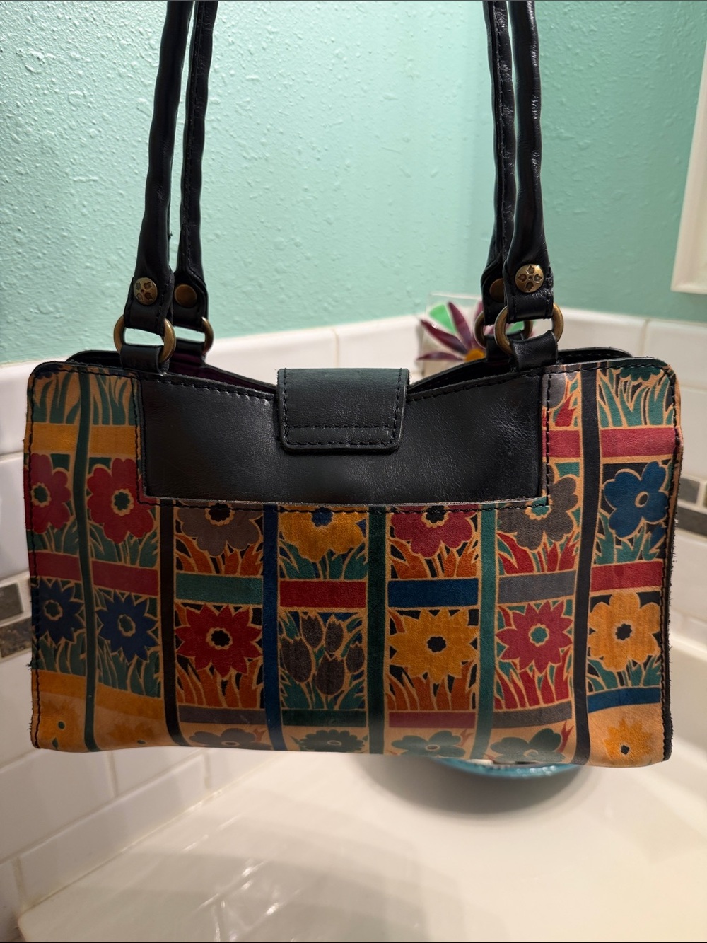Patricia Nash Multicolor Floral Patchwork Shoulder Bag with Black Trim - Picture 5 of 10